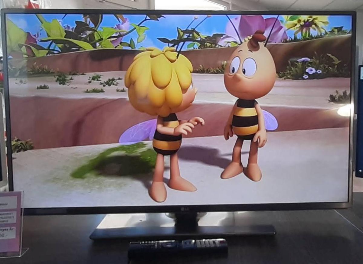 LG 42LF652V- Értékcsökkentett