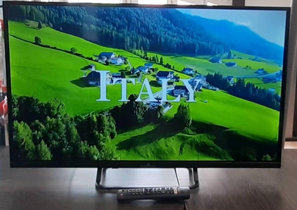 SMARTTECH 32HW01V 32” (80 cm) HD LED TV – Értékcsökkent készülék